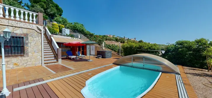 Detached villa R4788583 1