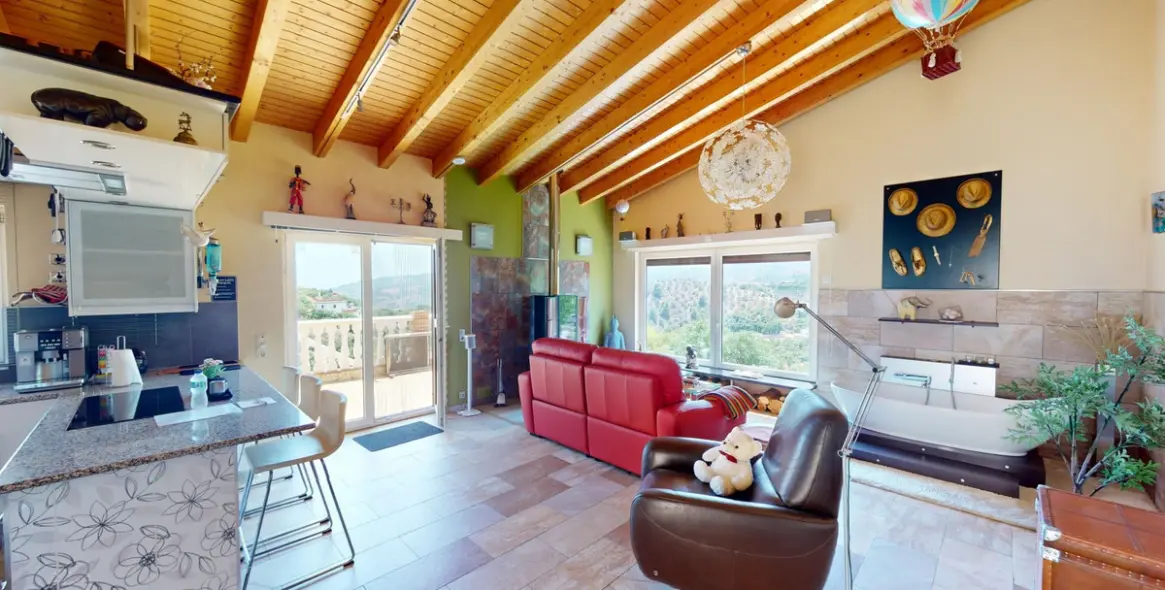 Sale of detached villa in Costa del Sol East 7