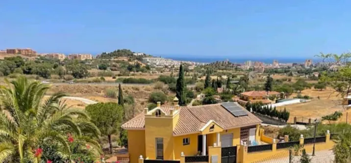 Sale of detached villa in Mijas Costa 0