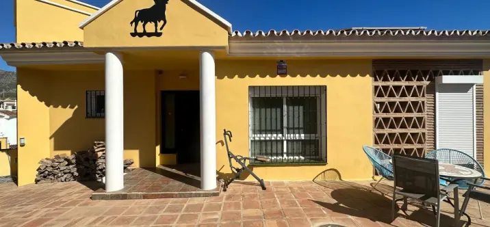 Sale of detached villa in Mijas Costa 3