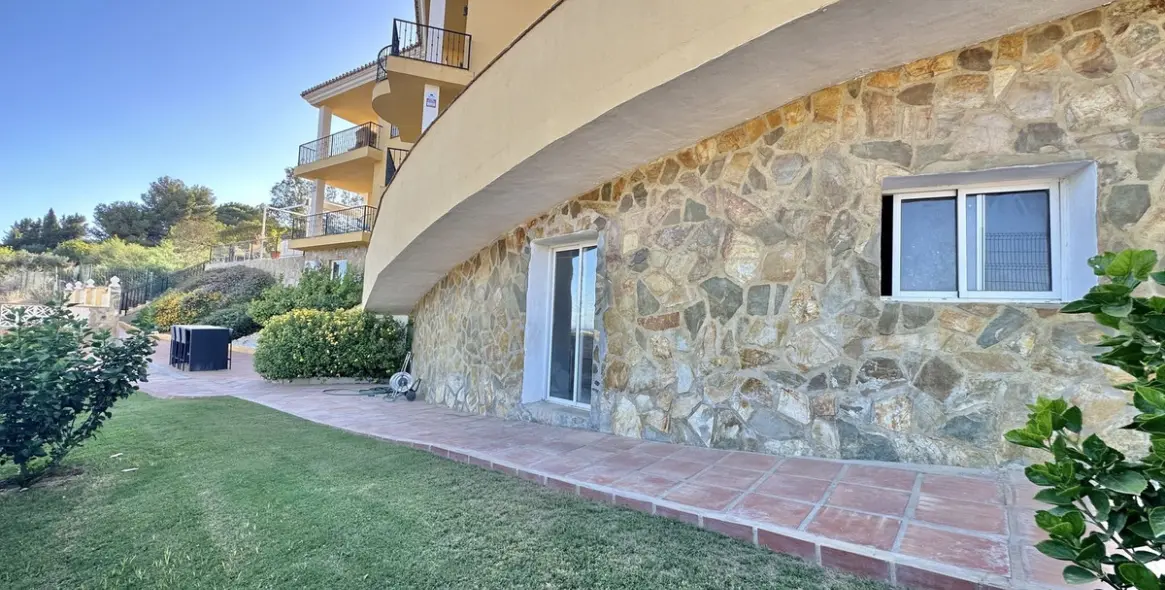 Venta de villa independiente en Mijas Costa 97