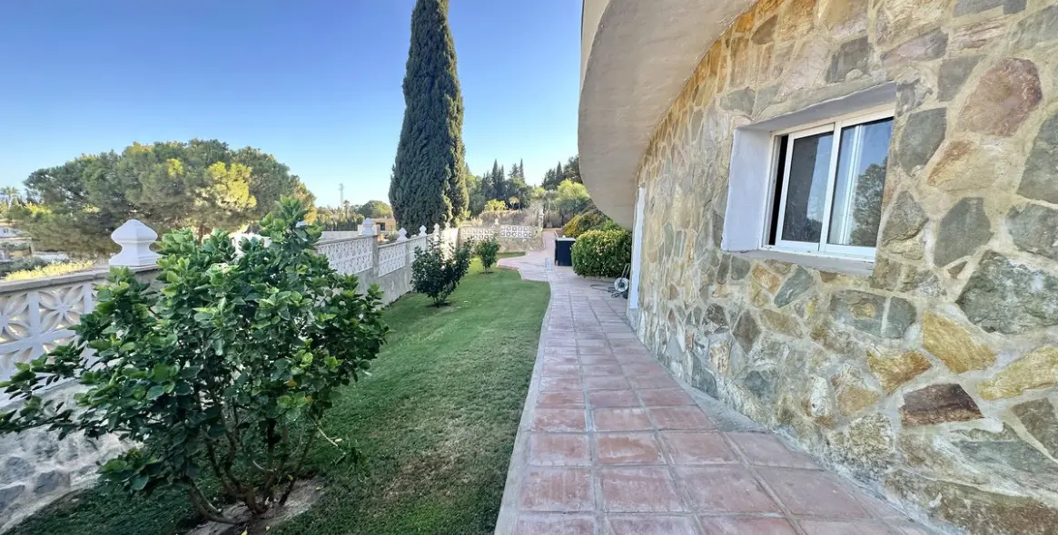 Venta de villa independiente en Mijas Costa 98