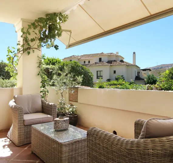 Venta de apartamento en planta baja en Benahavís