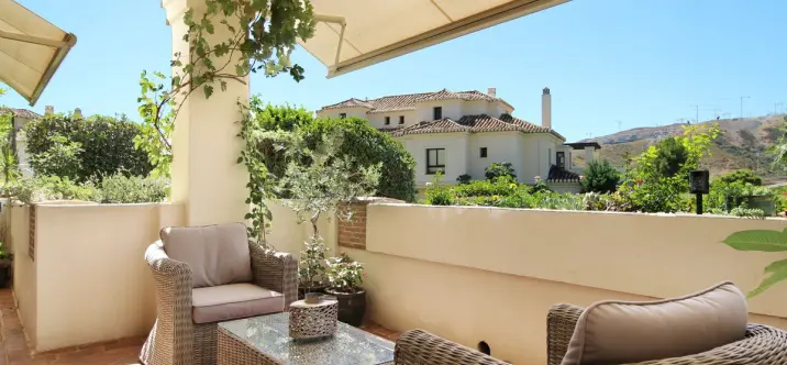 Venta de apartamento en planta baja en Benahavís 1