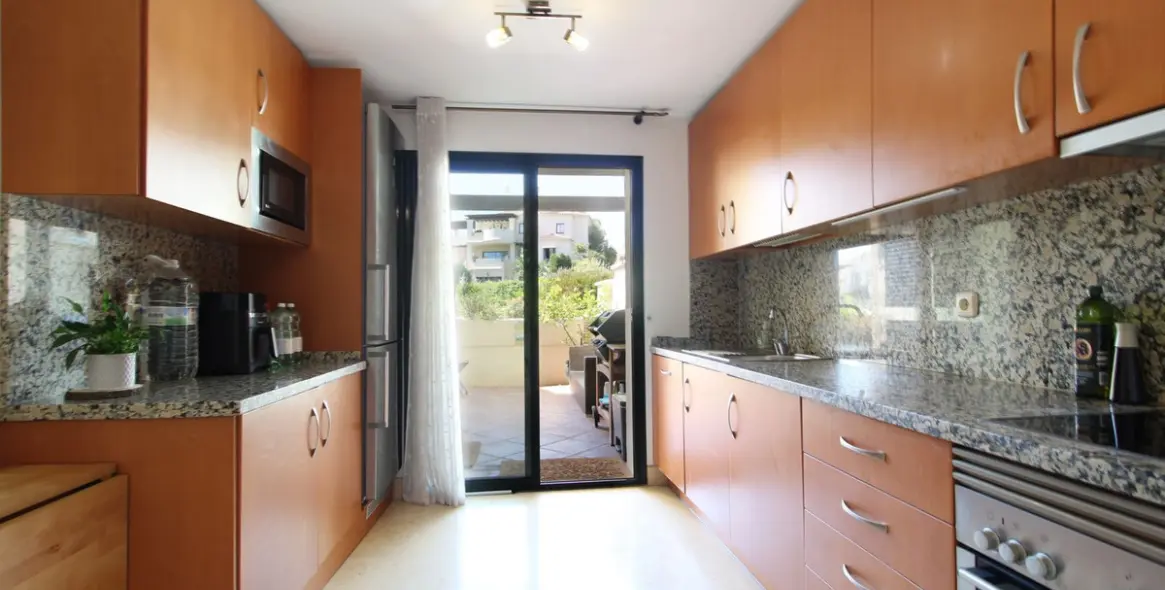 Продажа апартаментов на первом этаже в Benahavís 10