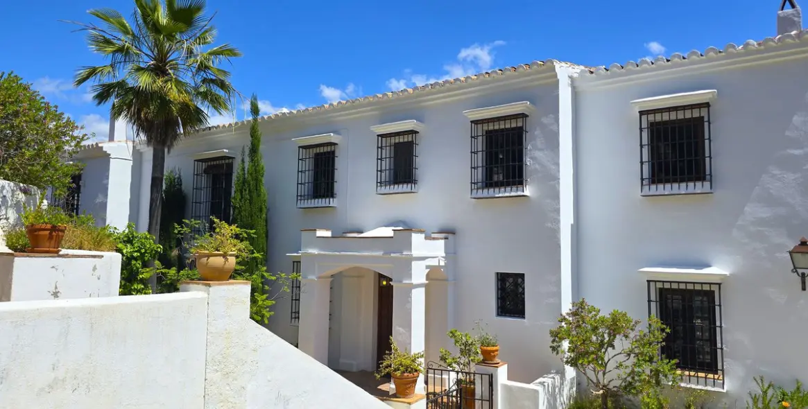 Sale of detached villa in Costa del Sol East 3
