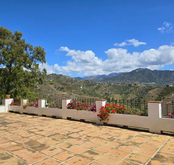 Detached villa R5044738