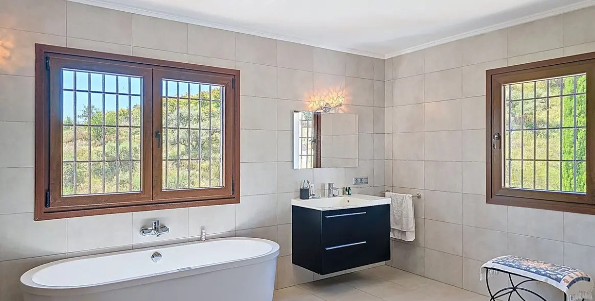 Продажа  отдельно стоящей виллы в Torrox 27