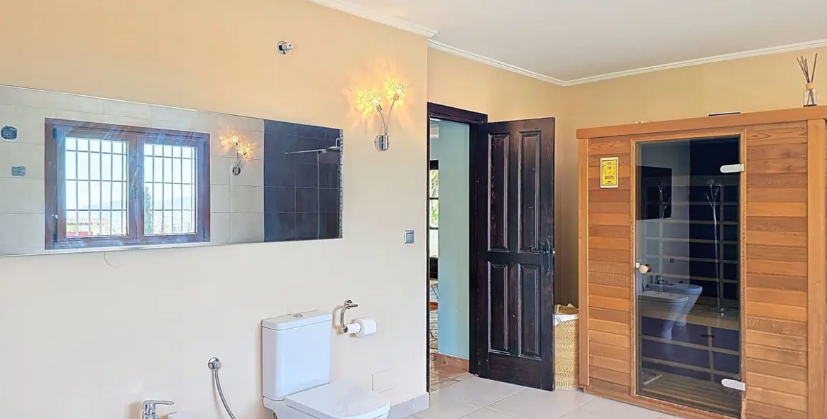 Продажа  отдельно стоящей виллы в Torrox 29