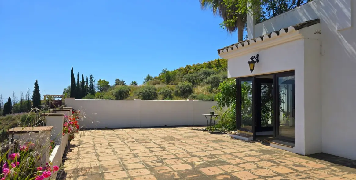 Продажа  отдельно стоящей виллы в Torrox 54