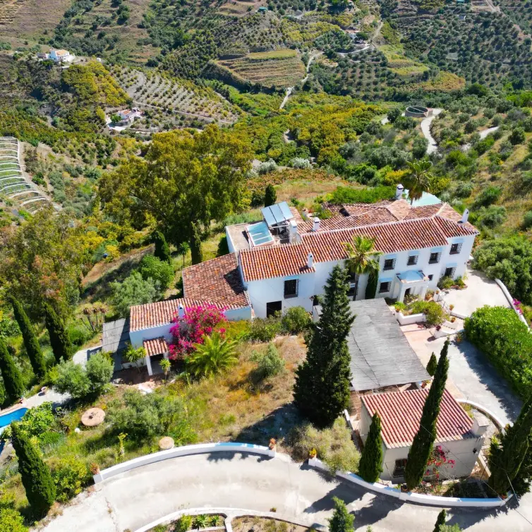 Sale of detached villa in Torrox