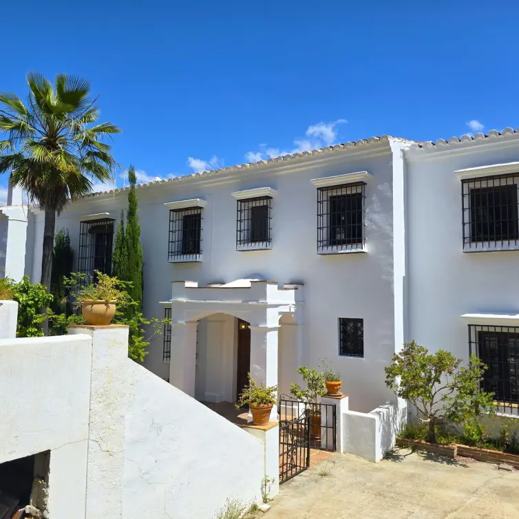 Sale of detached villa in Torrox