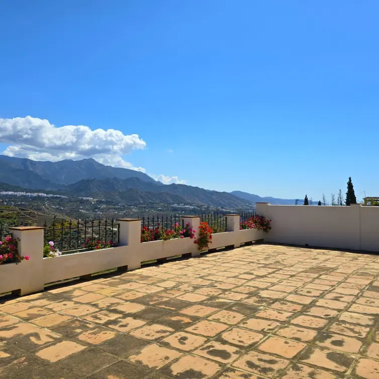 Sale of detached villa in Torrox