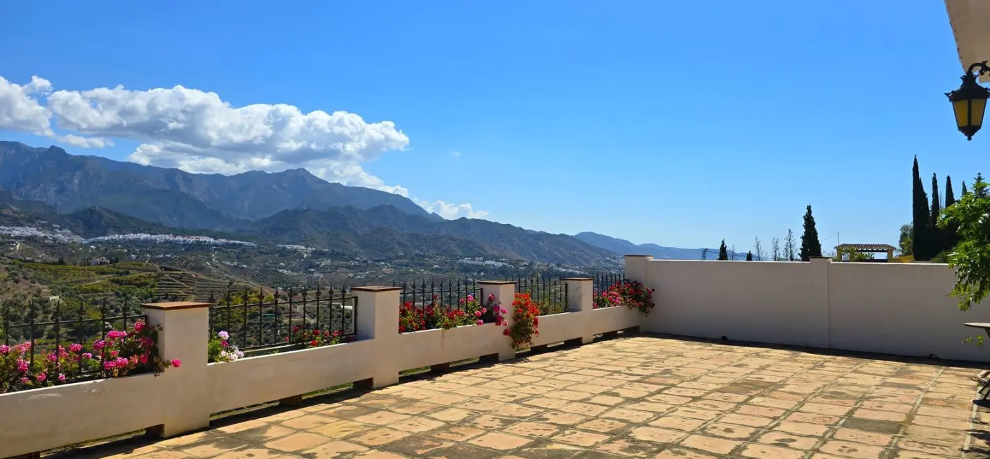 Sale of detached villa in Torrox 4