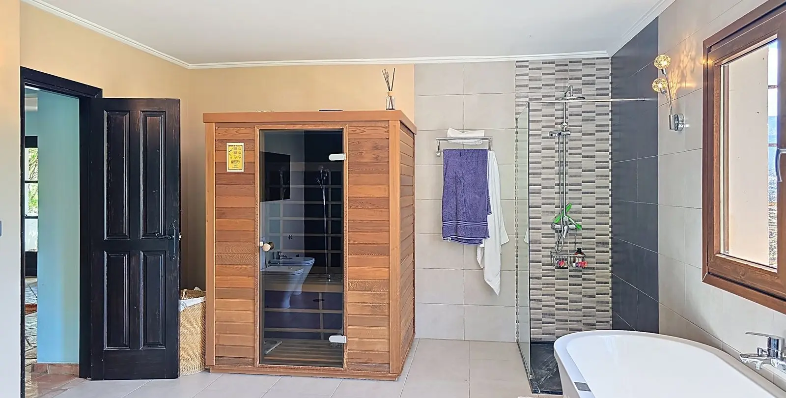 Sale of detached villa in Torrox 28