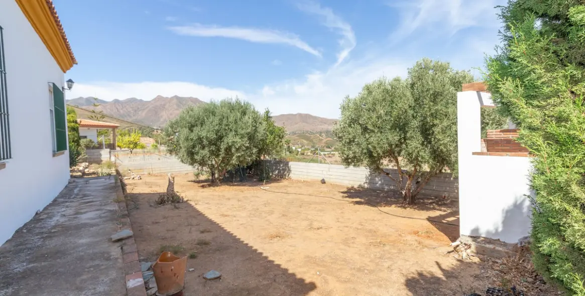 Venta de finca - cortijo en Entrerrios 35