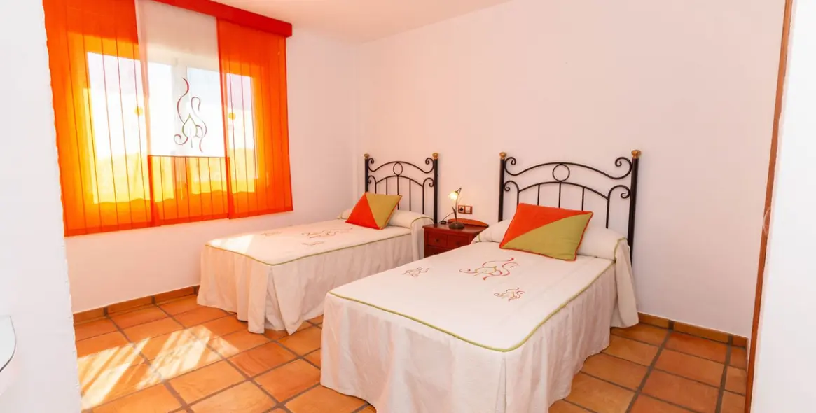 Sale of finca - cortijo in Entrerrios 28