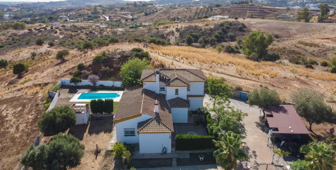 Sale of finca - cortijo in Entrerrios 32