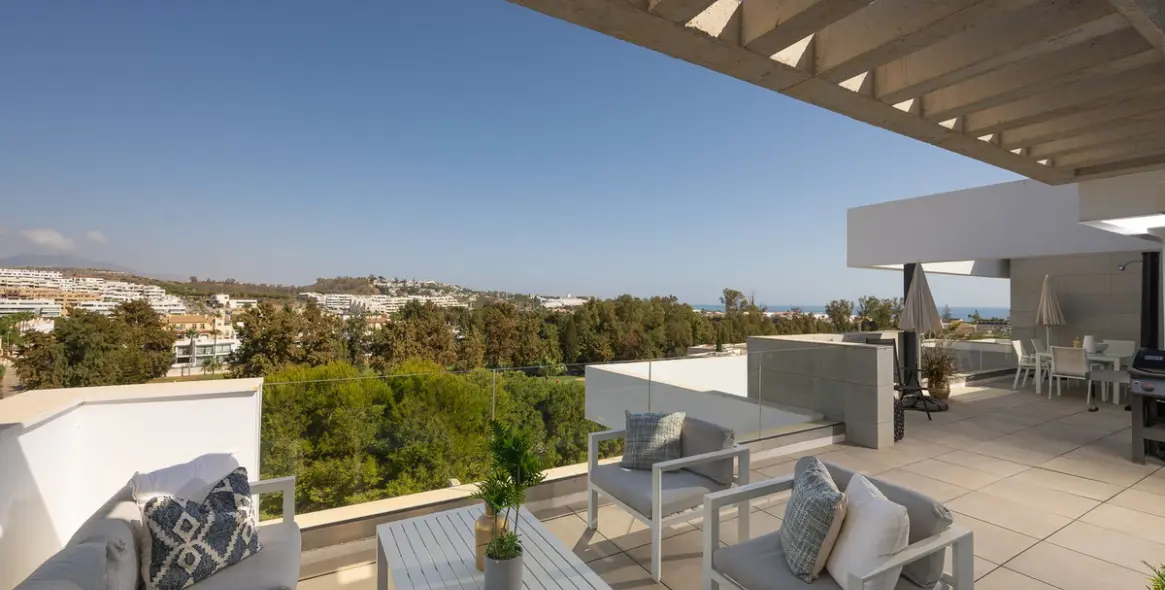 Sale of penthouse in La Cala de Mijas 1