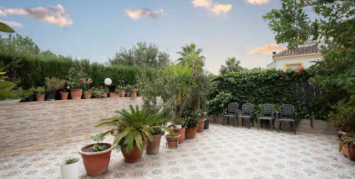 Продажа дома на две семьи в Estepona 5