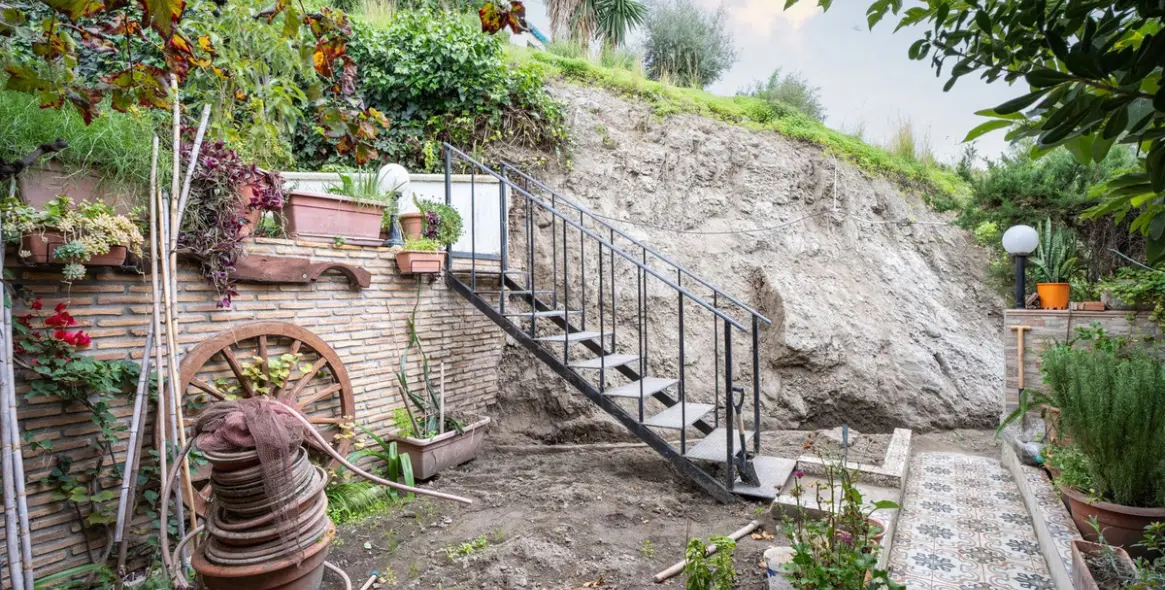 Продажа дома на две семьи в Estepona 7