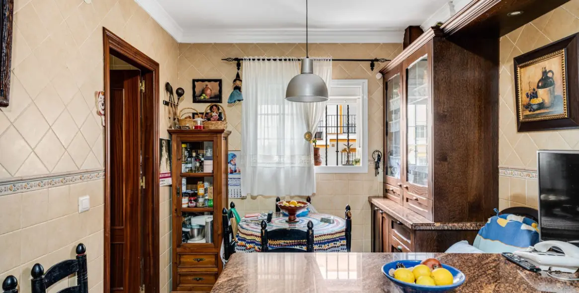 Продажа дома на две семьи в Estepona 12