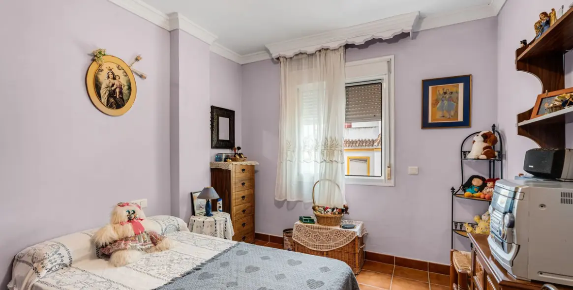 Продажа дома на две семьи в Estepona 18