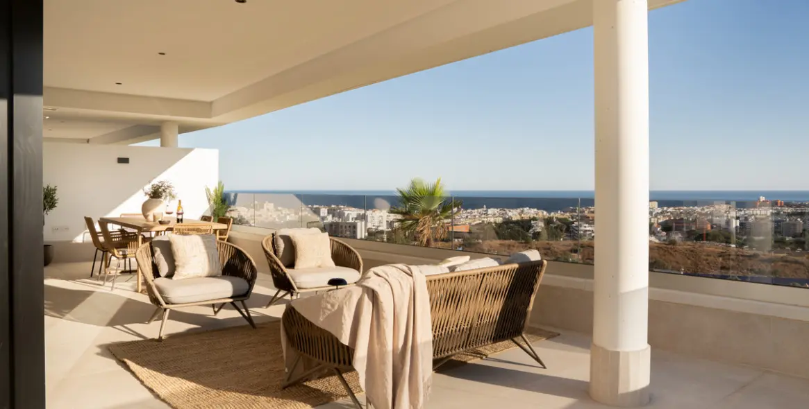 Продажа апартаментов на среднем этаже в Estepona 1