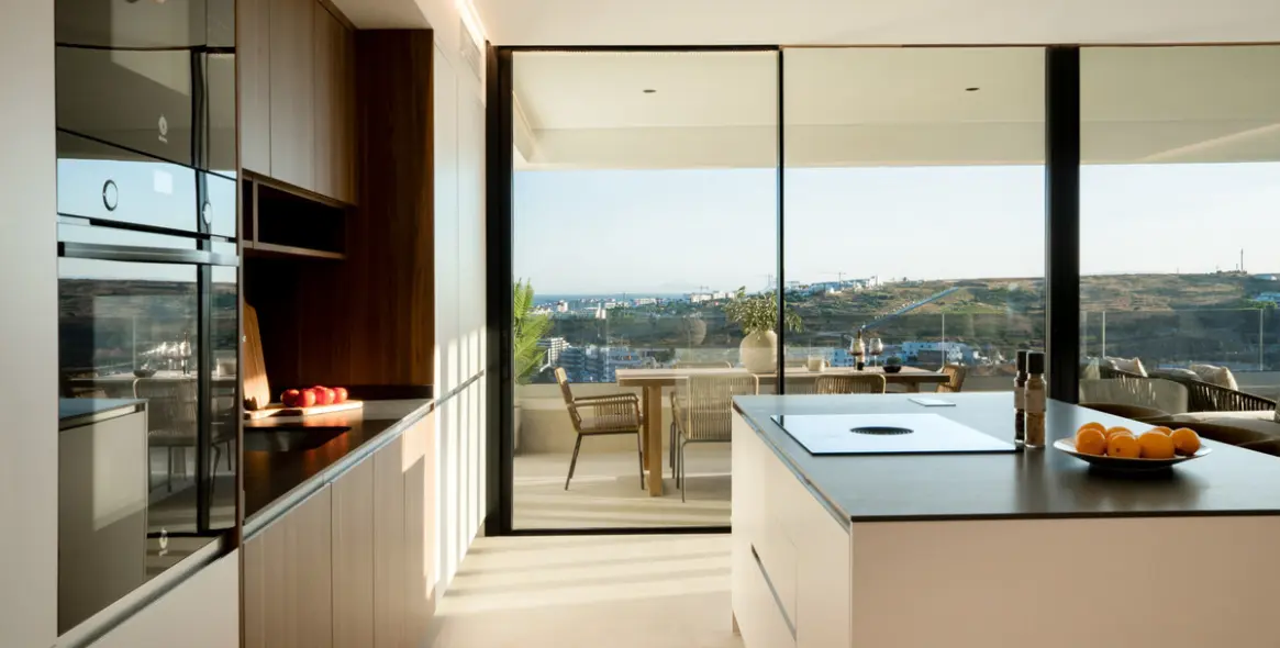 Продажа апартаментов на среднем этаже в Estepona 6