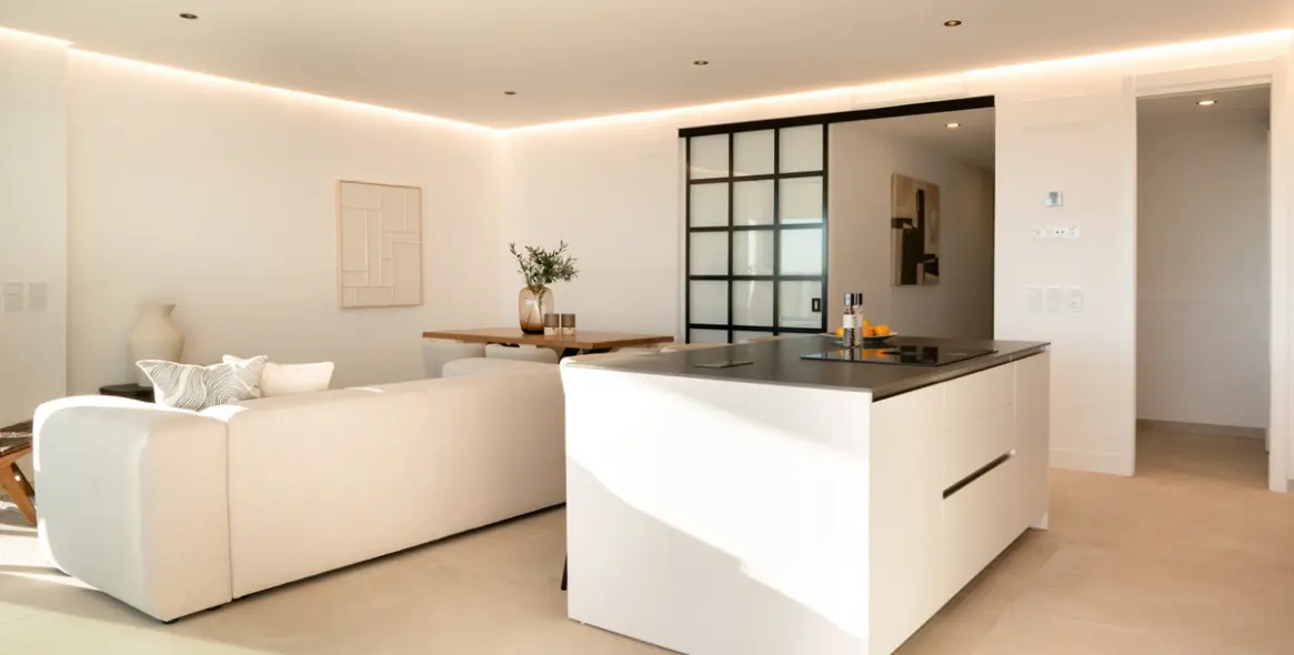 Продажа апартаментов на среднем этаже в Estepona 10