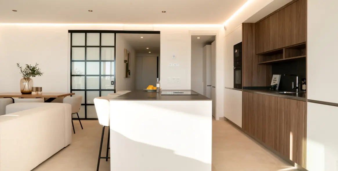 Продажа апартаментов на среднем этаже в Estepona 12