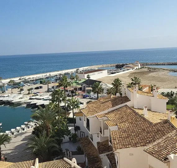 Sale of penthouse in Puerto de Cabopino