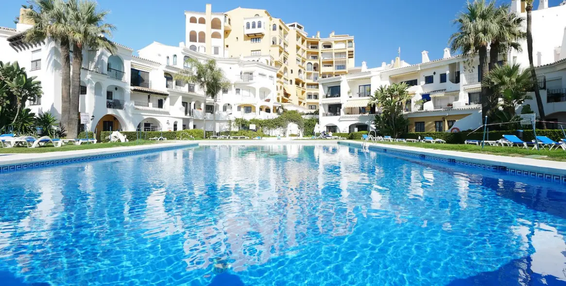 Sale of penthouse in Puerto de Cabopino 3