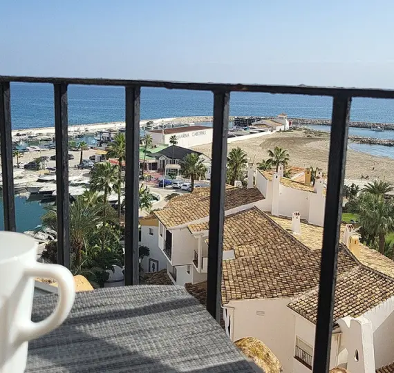 Sale of penthouse in Puerto de Cabopino