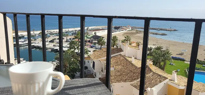 Sale of penthouse in Puerto de Cabopino 3