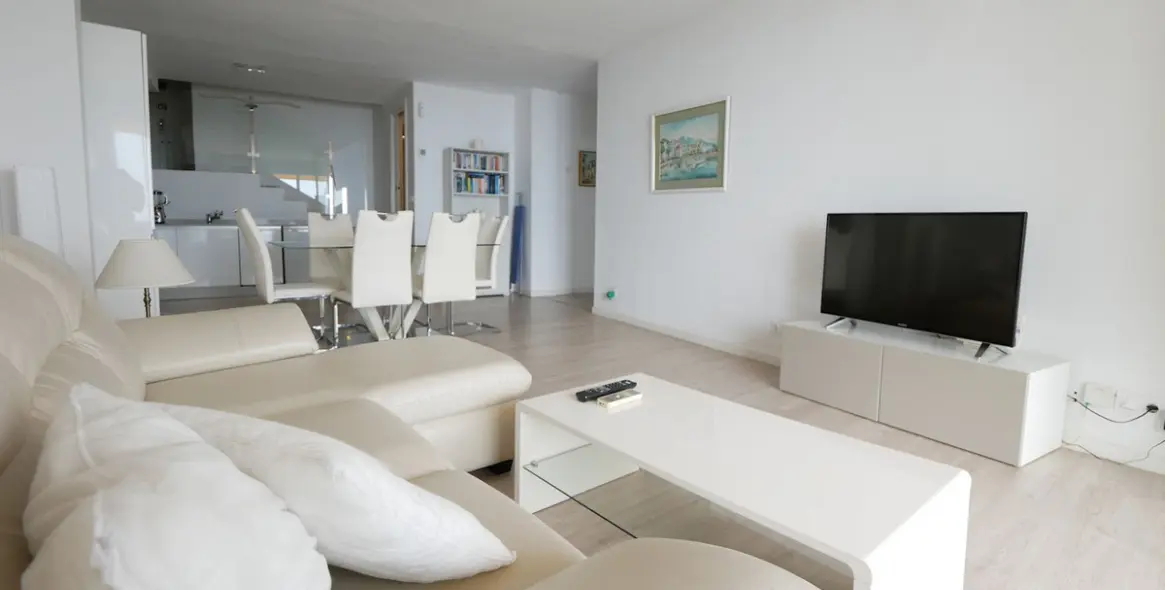Sale of penthouse in Puerto de Cabopino 8
