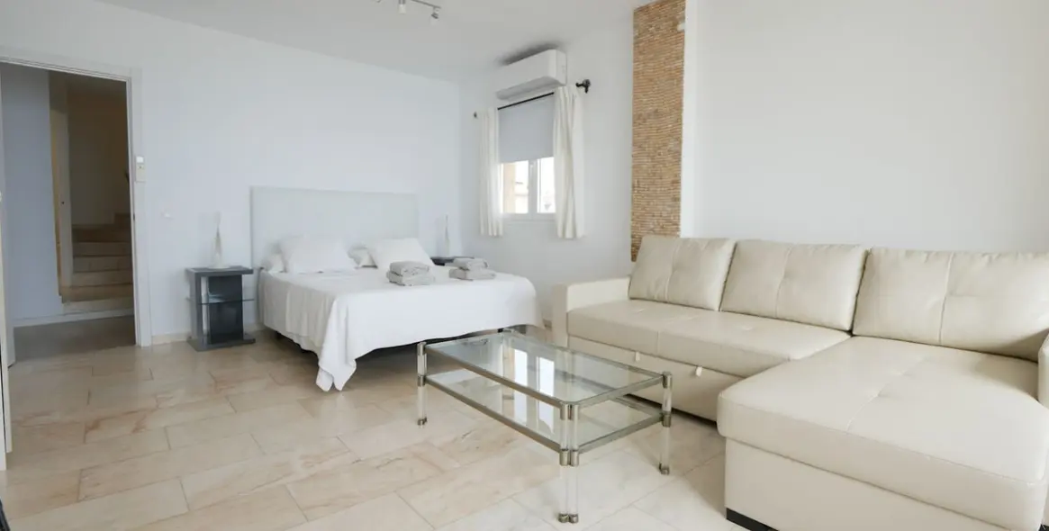 Sale of penthouse in Puerto de Cabopino 13