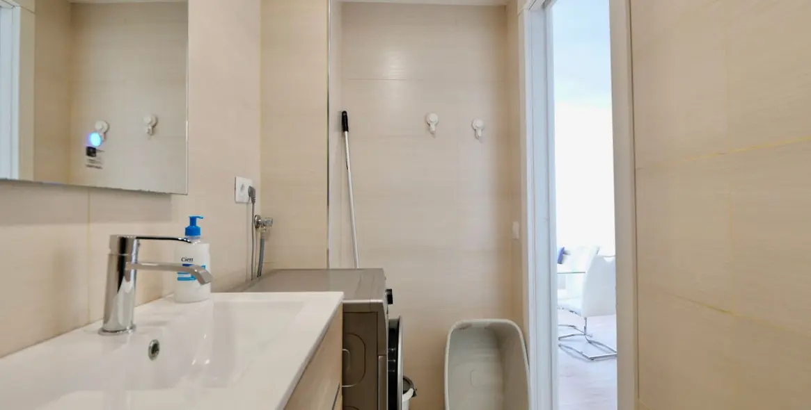 Sale of penthouse in Puerto de Cabopino 25