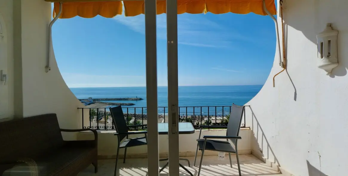Sale of penthouse in Puerto de Cabopino 29