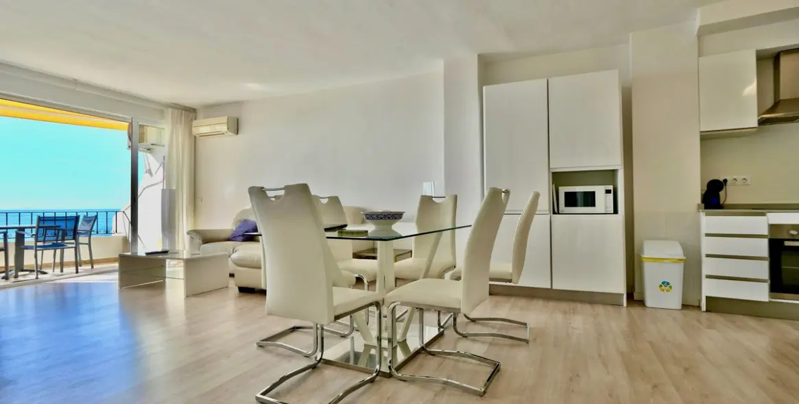 Sale of penthouse in Puerto de Cabopino 44