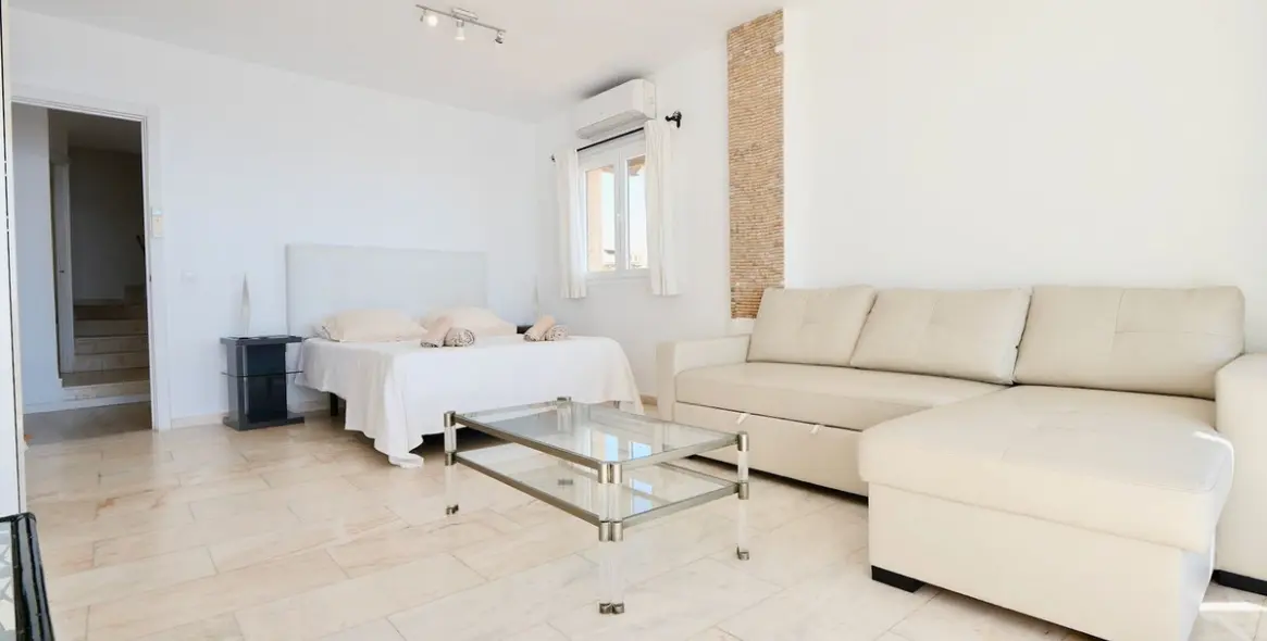 Sale of penthouse in Puerto de Cabopino 45