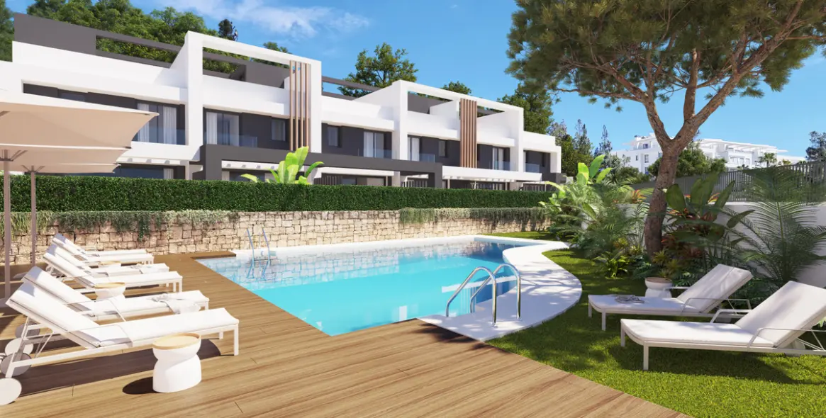 Sale of townhouse in El Chaparral 1