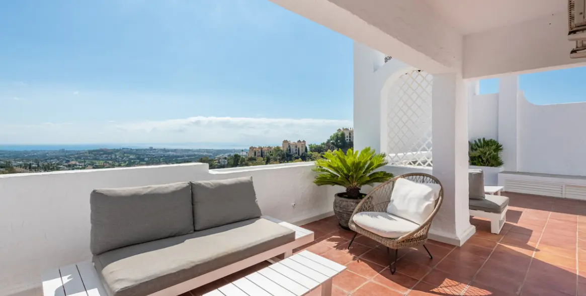 Sale of penthouse duplex in Benahavís (district Benahavís) 4