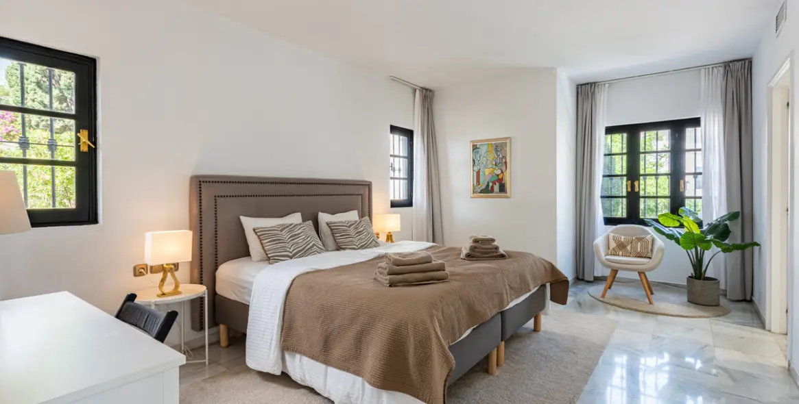 Sale of penthouse duplex in Benahavís (district Benahavís) 9