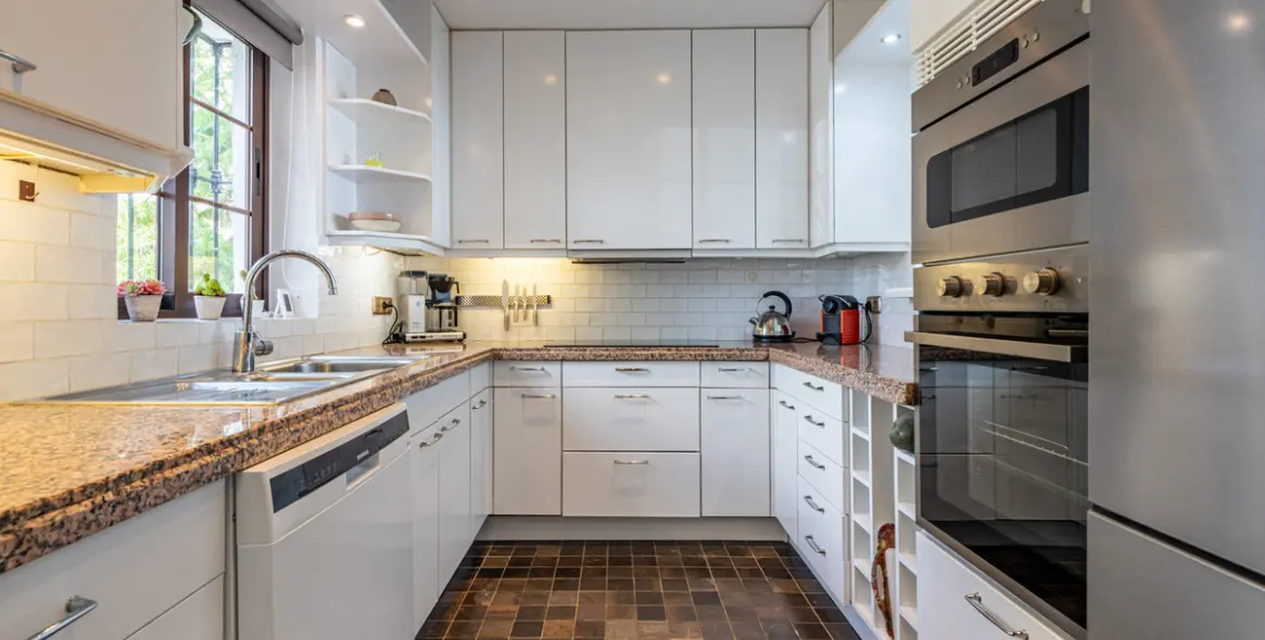 Продажа двухуровневого пентхауса в Benahavís 18