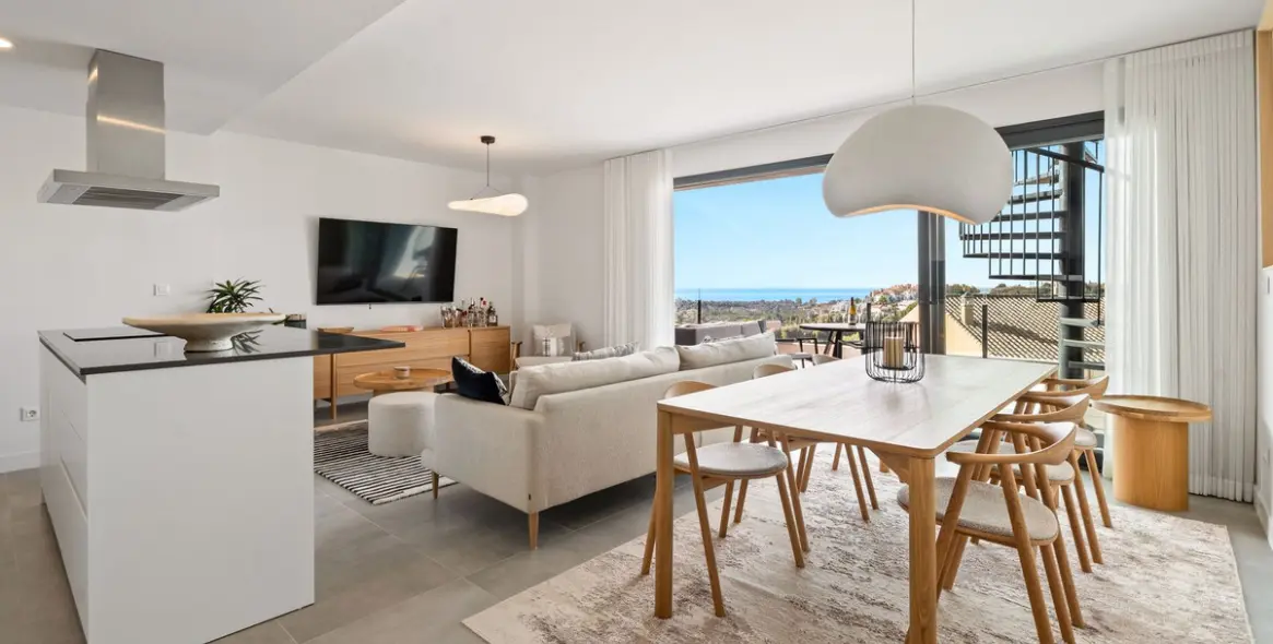 Продажа пентхауса в Estepona 1