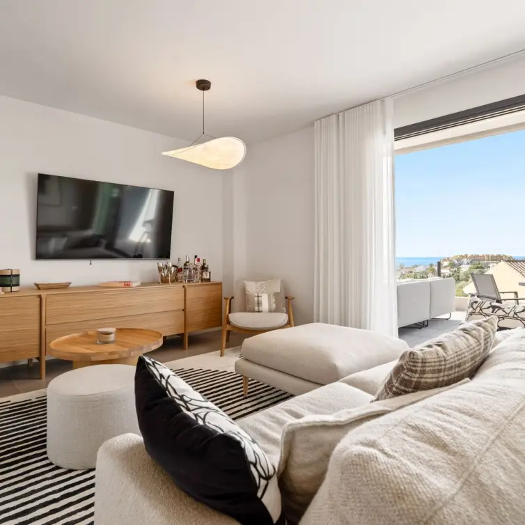 Sale of penthouse in Estepona
