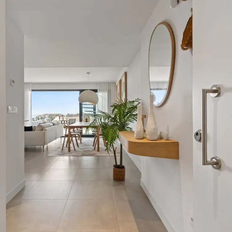 Sale of penthouse in Estepona