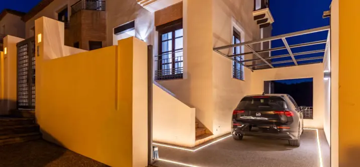 Townhouse R5186806 0