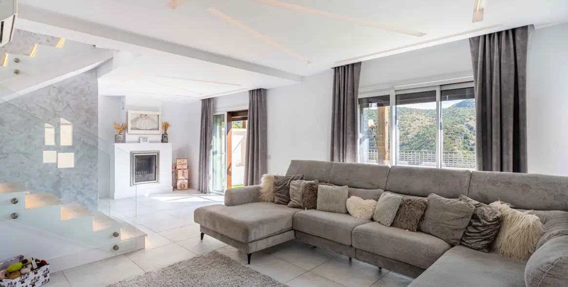 Sale of townhouse in Benahavís (district Benahavís) 4